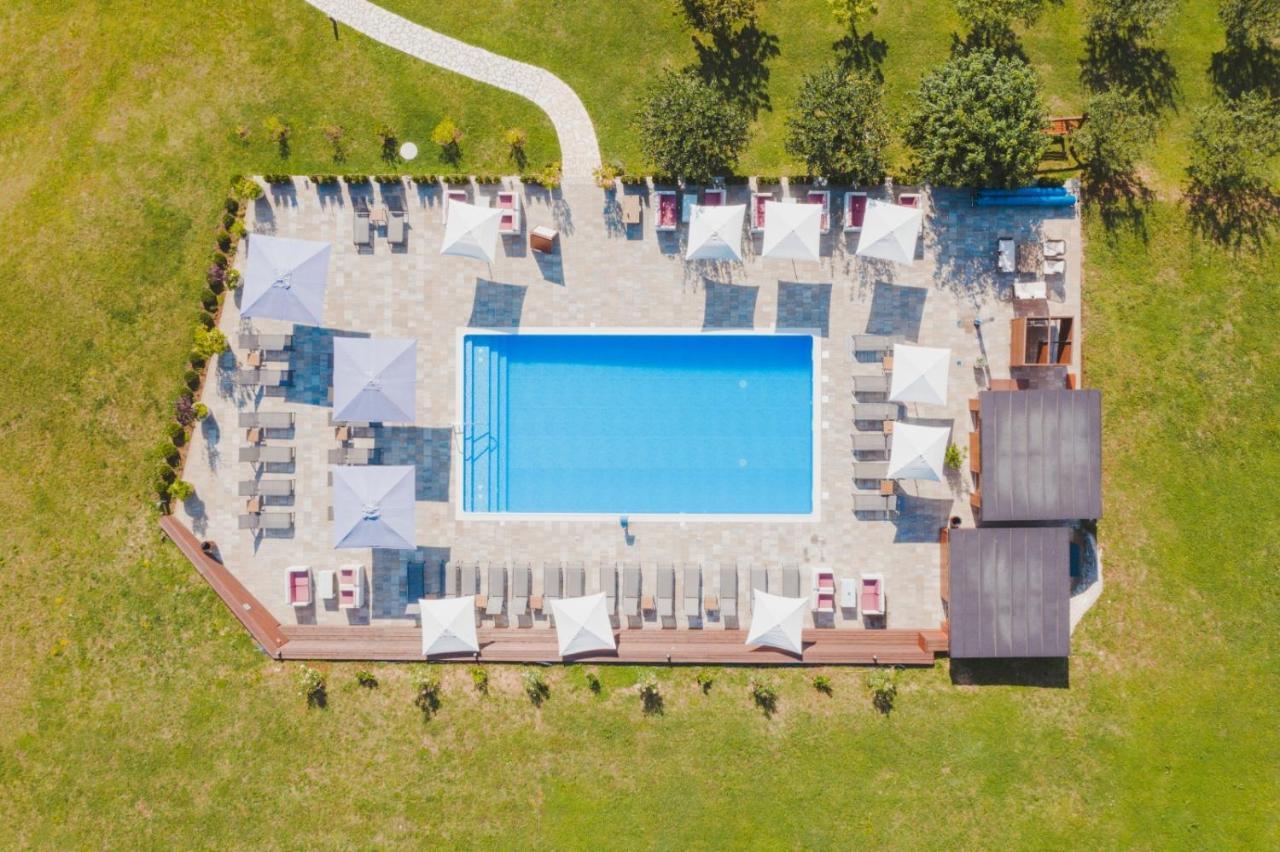 Hotel Degenija Selište Drežničko Eksteriør bilde