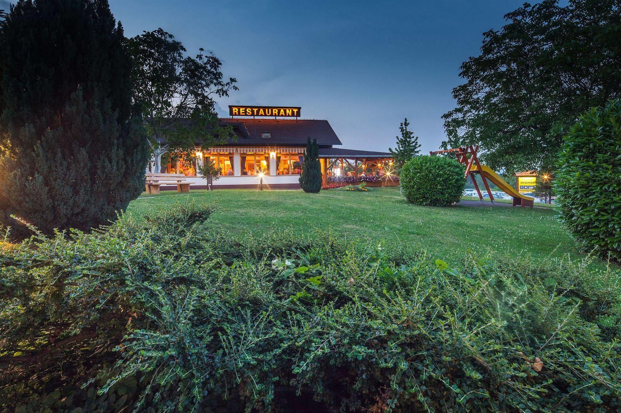 Hotel Degenija Selište Drežničko Eksteriør bilde