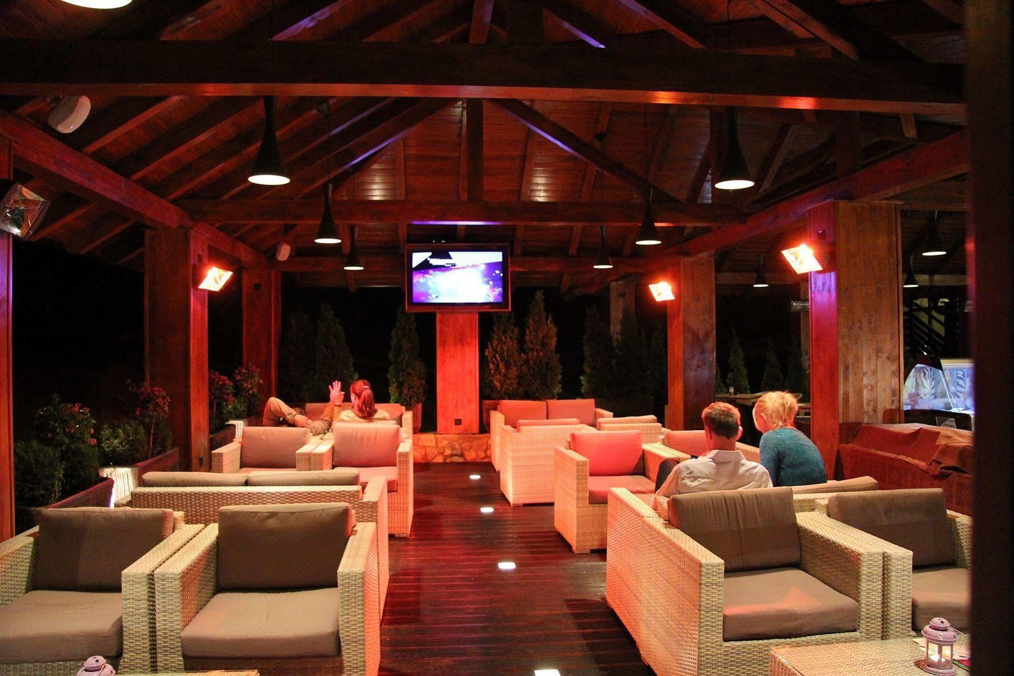 Hotel Degenija Selište Drežničko Eksteriør bilde